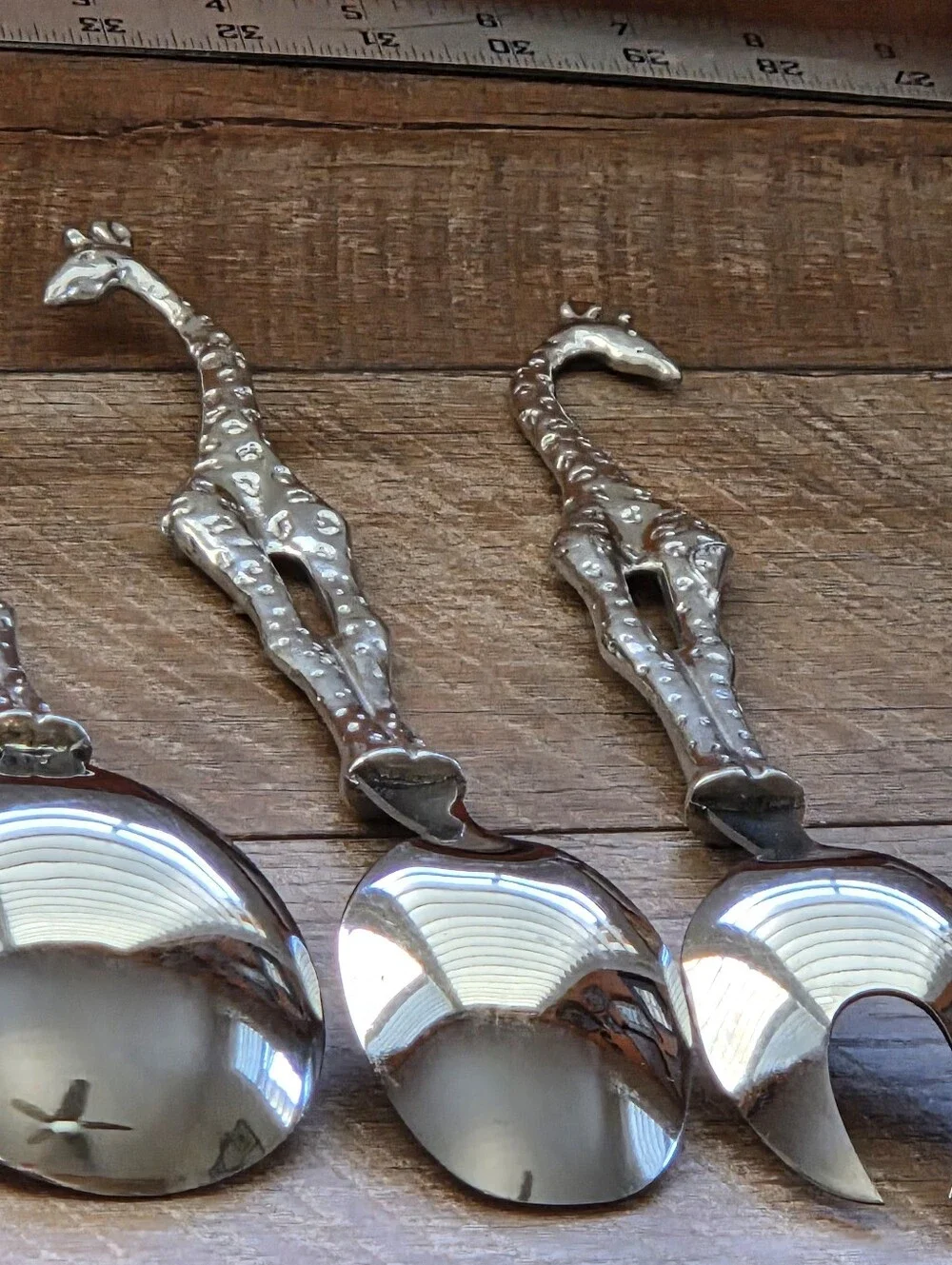 GIRAFFE SALAD SERVERS LARGE +SERVING SPOON-EARTHANGEL